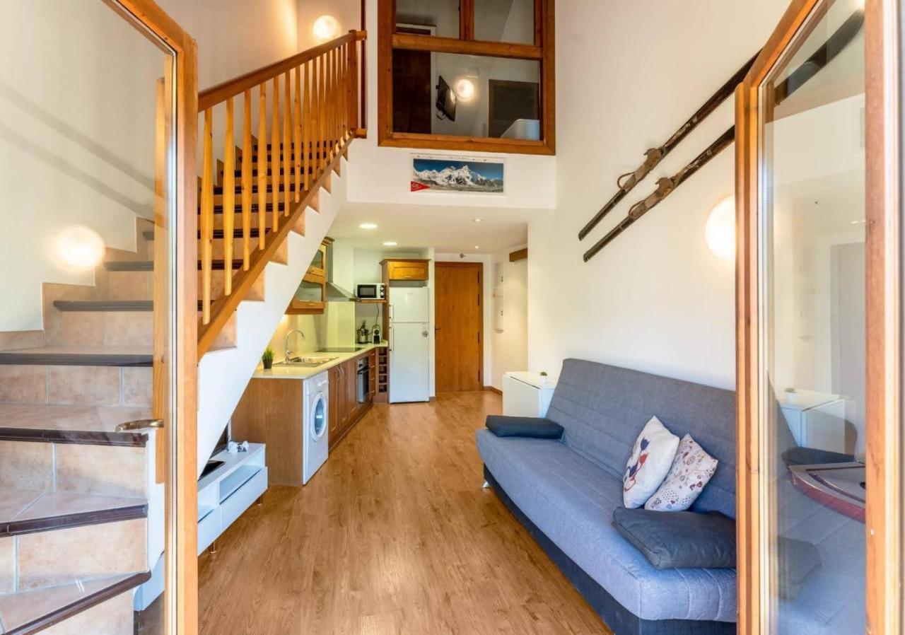 Apartamentsaloriaburg Farrera ภายนอก รูปภาพ