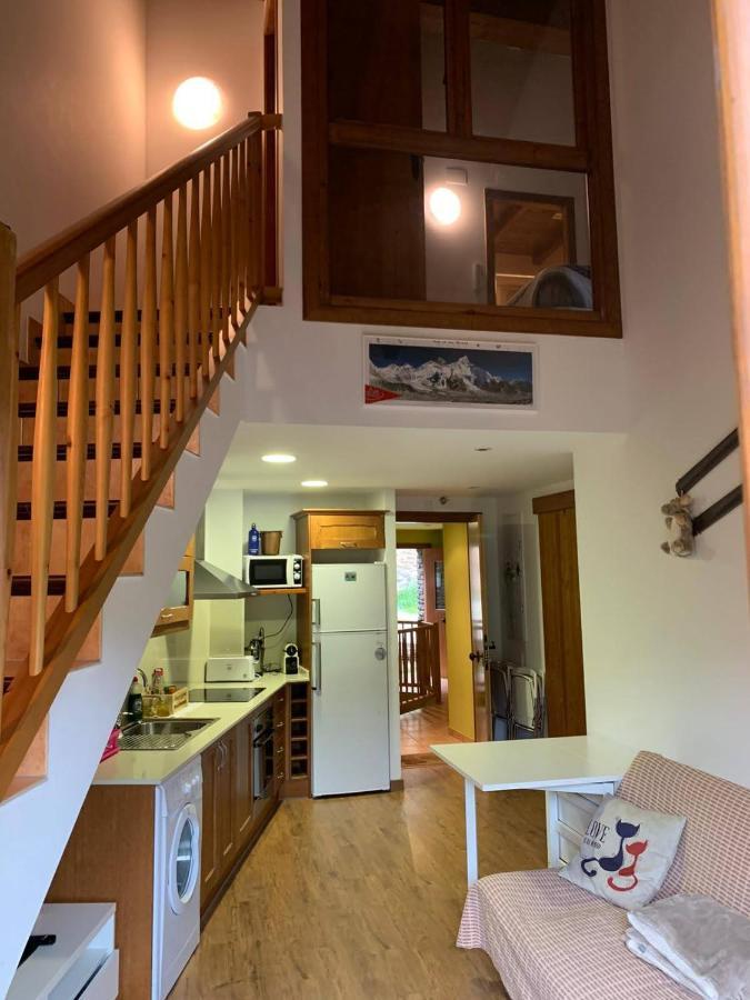 Apartamentsaloriaburg Farrera ภายนอก รูปภาพ